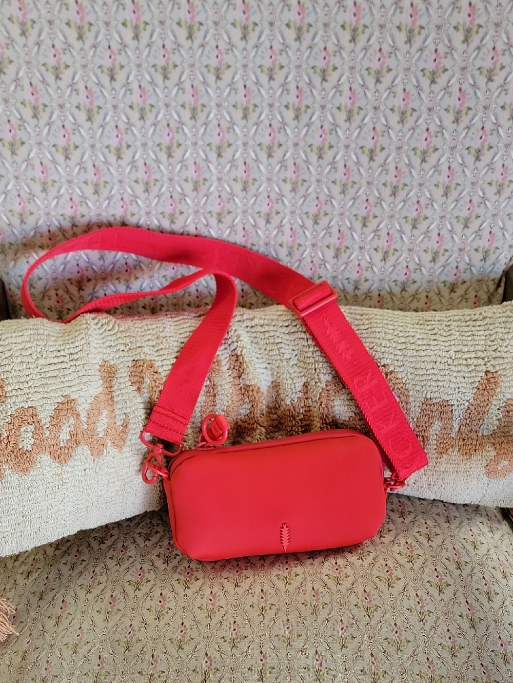Thacker Stylish Red Crossbody Camera Bag for Women
